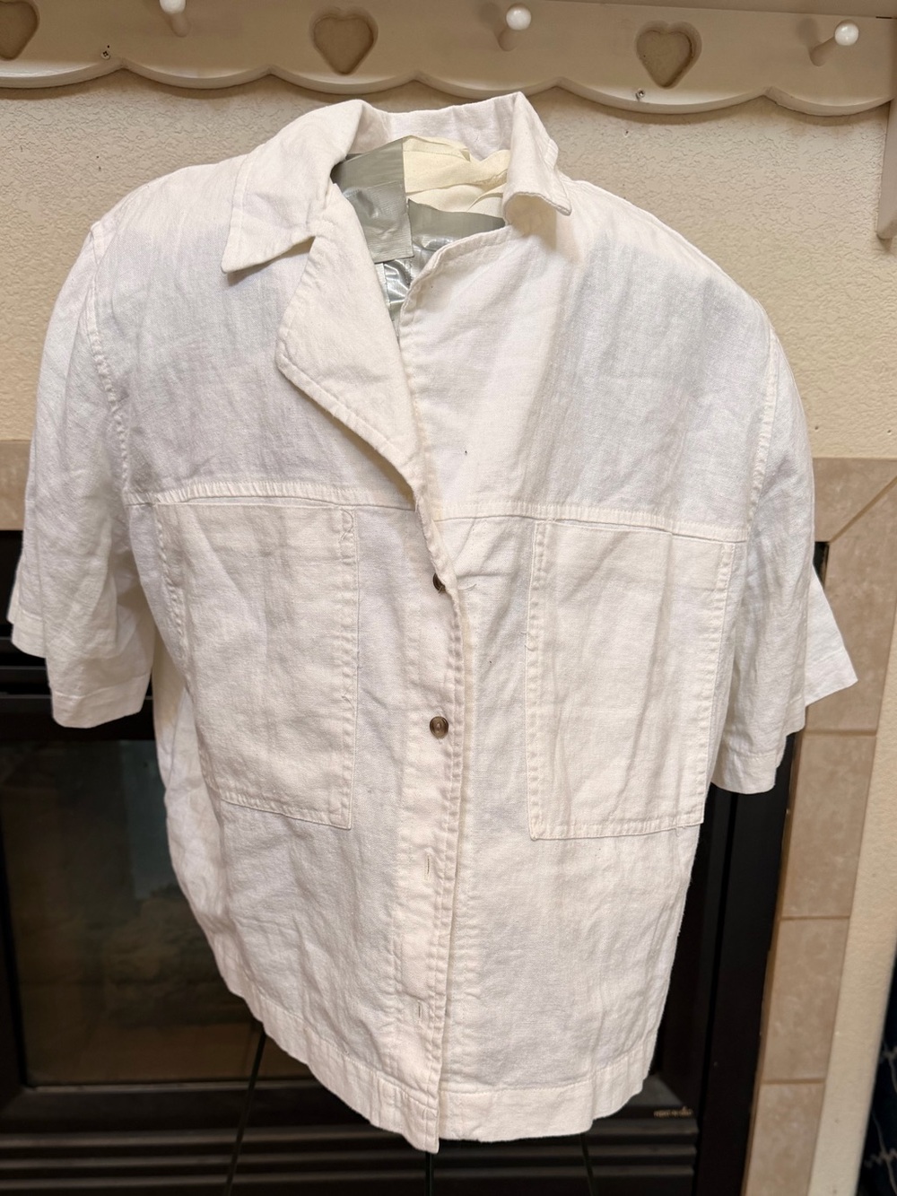 Women’s White Short-Sleeve Linen button up